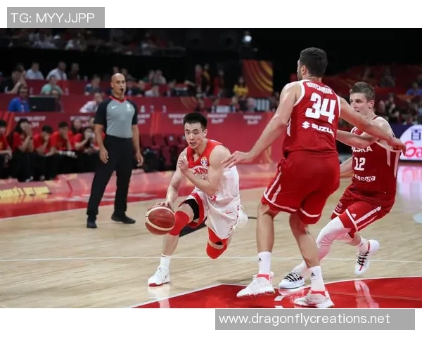 深圳篮球队以95分领跑杯赛积分榜展现强劲实力与团队合作精神